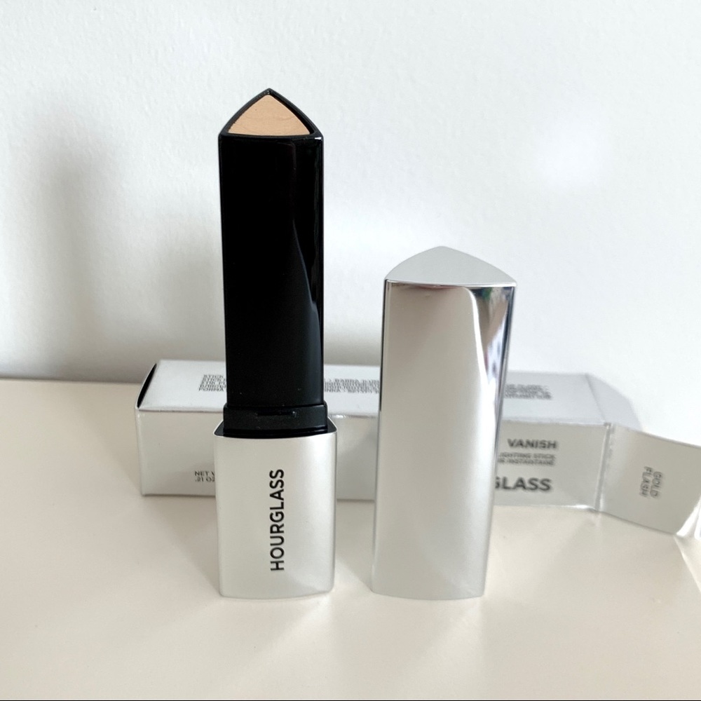 🆕Hourglass Highlighting Stick In Gold Flush